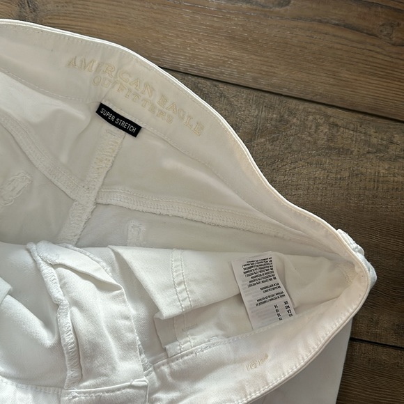 American Eagle white shorts - Picture 3 of 3